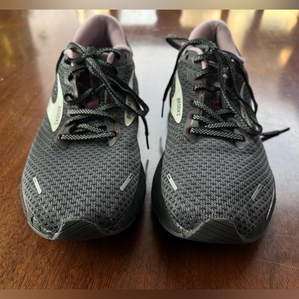 Brooks Adrenaline GTS 22 - Women’s 10.5 Shoes